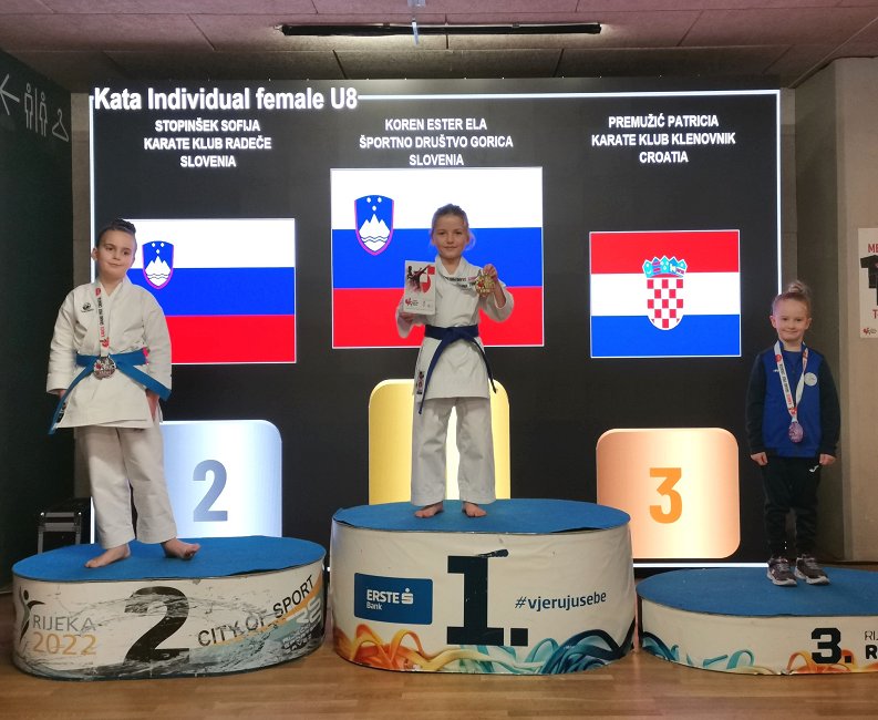 Ester Ela Koren deklice U8 1. mesto